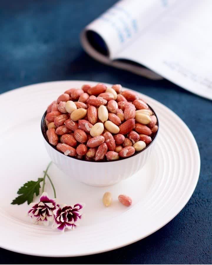 بادام زمینی آستانه